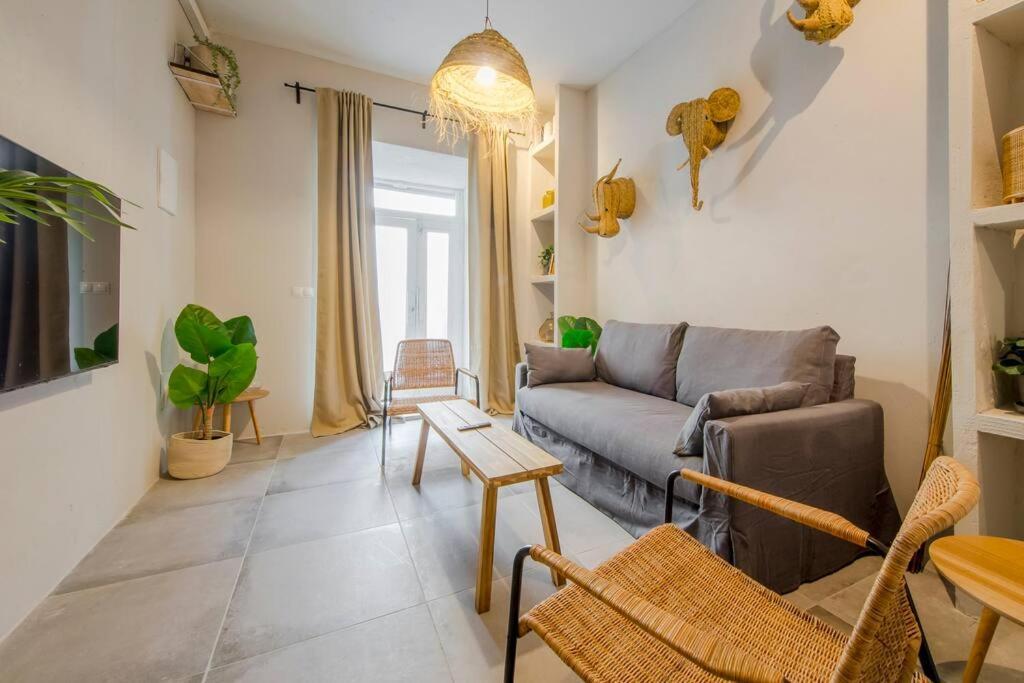 Appartamento Cool Deluxe Interior Design A 2 Min De Gran Via Madrid Esterno foto